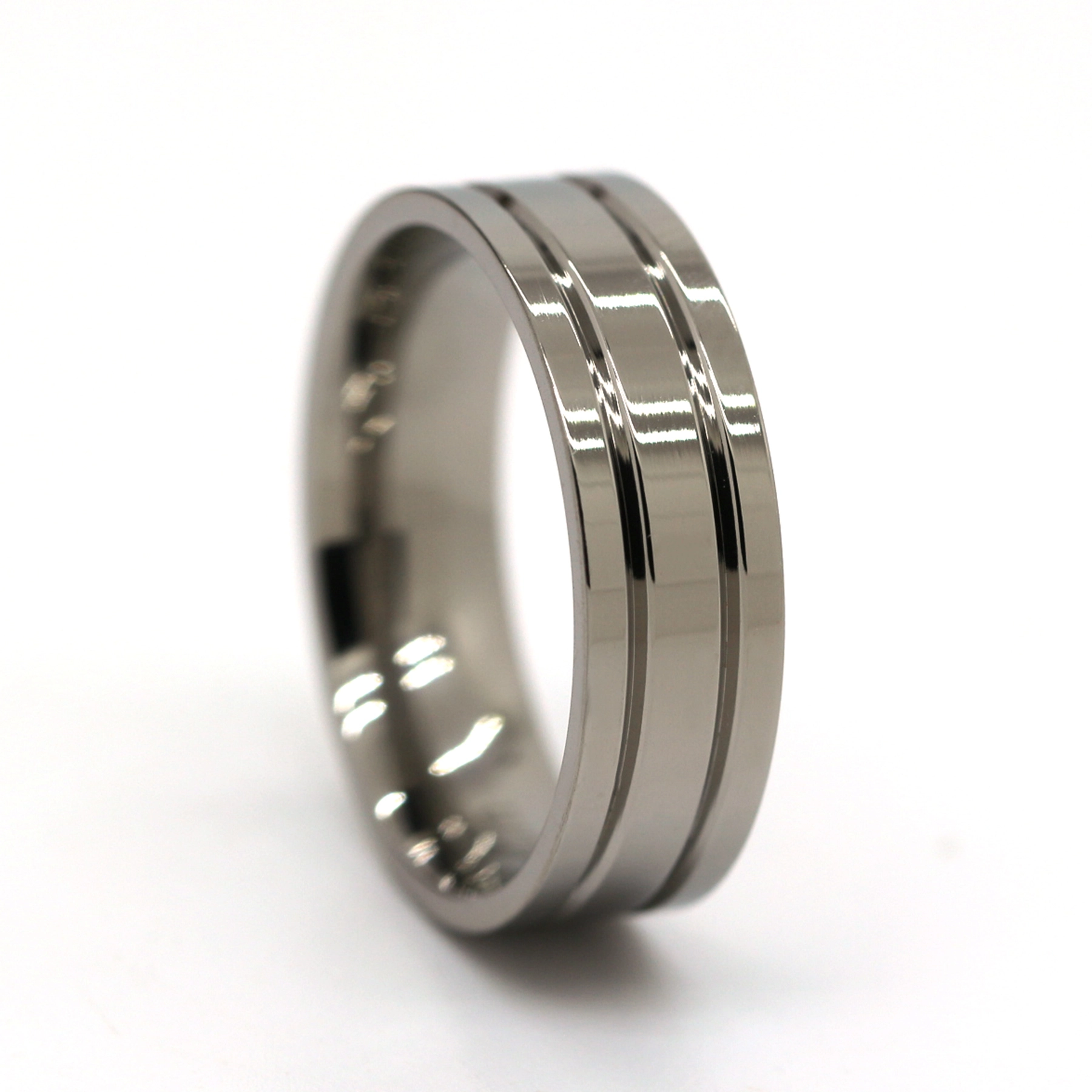 Anello in tantalio Anello in tantalio Parte lavorata in tantalio 1