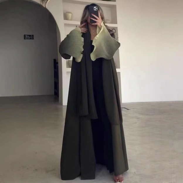 2025 Dernière la mode féminine Abaya Gradient Cardigan Plus Windbreaker Muslim élastique Abaya Miyake plissée Abaya 1