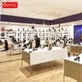 Schuhgeschäft-Innenausstattung: Verkaufsständer und Regale für den Laden 1
