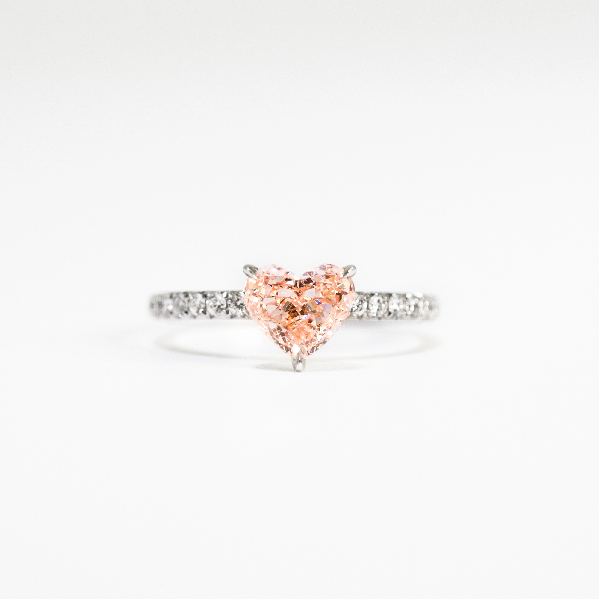 1.72ct Heart Lab Diamond Ring From Source Factory 18k Gold Igi Certified For Weddings And Gifts 1