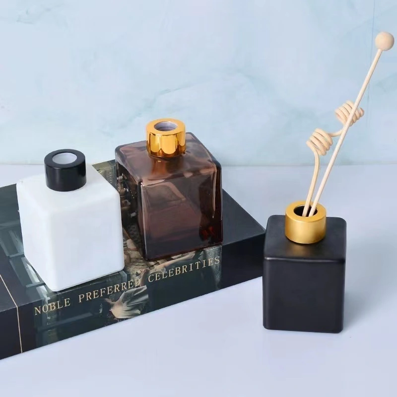 زجاجة عطر مصممة خصيصاً سعة 100 مل مع توفر عينة مجانية 1