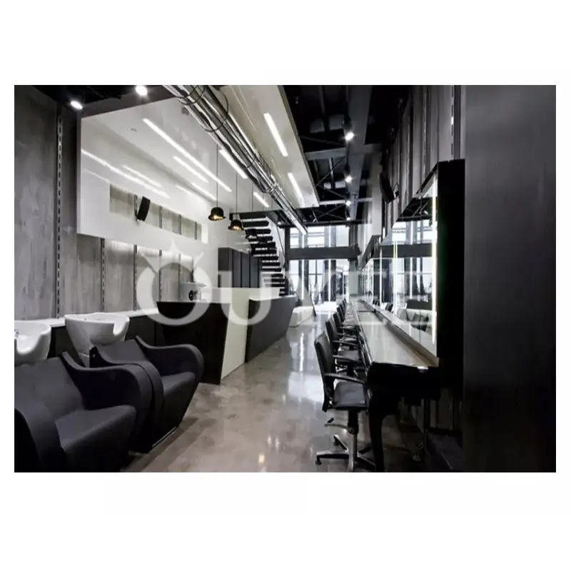 Einrichtung für einen Friseursalon: Empfangstresen und Spiegelstation 1