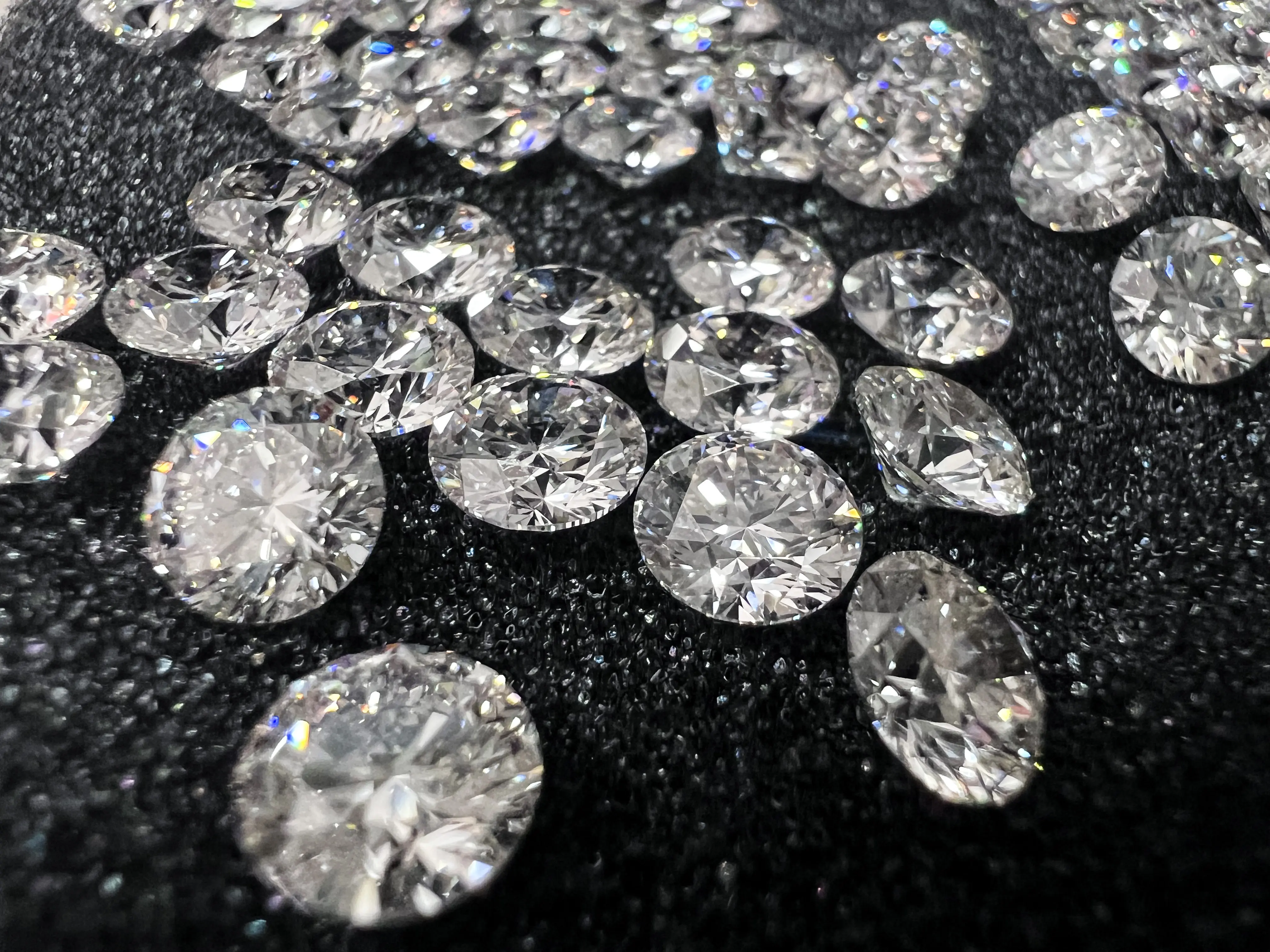 3.00 Carat White Brilliant Round Cut Vvs1 Lab Grown Diamond Lab Grown Diamond Wholesale - DKL Jewelry 4