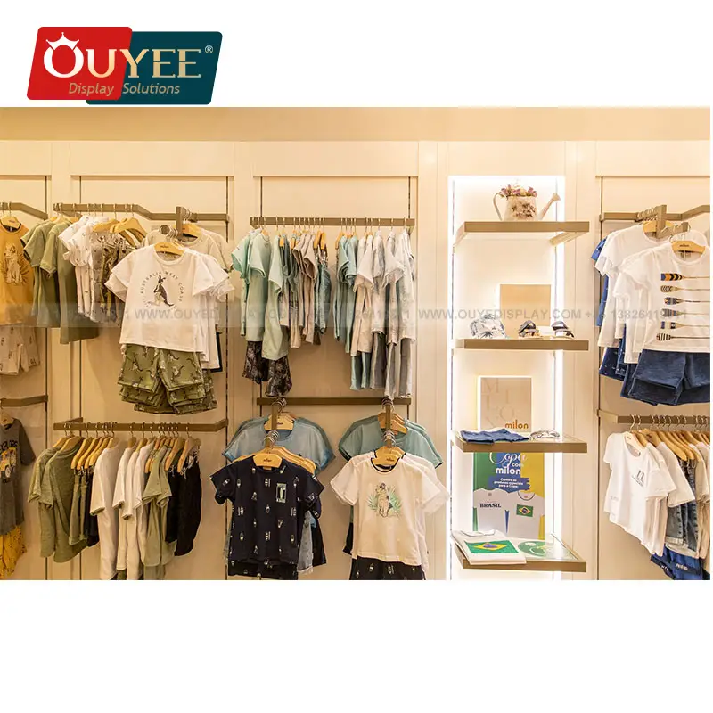 Vitrine de roupas para loja - Acessórios em metal, vidro e madeira 1