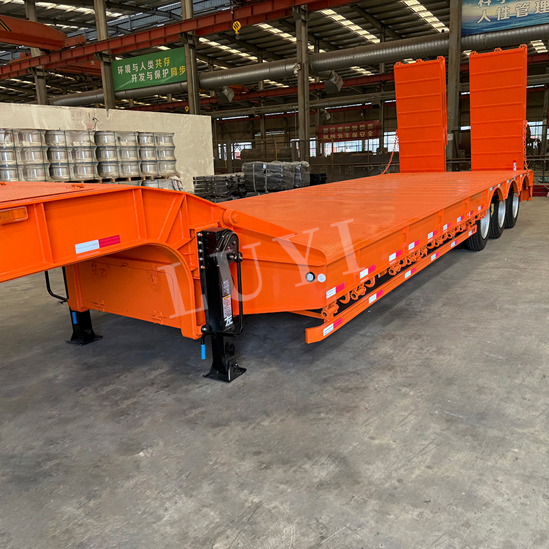 Remolque de plataforma baja para transporte de maquinaria pesada 7