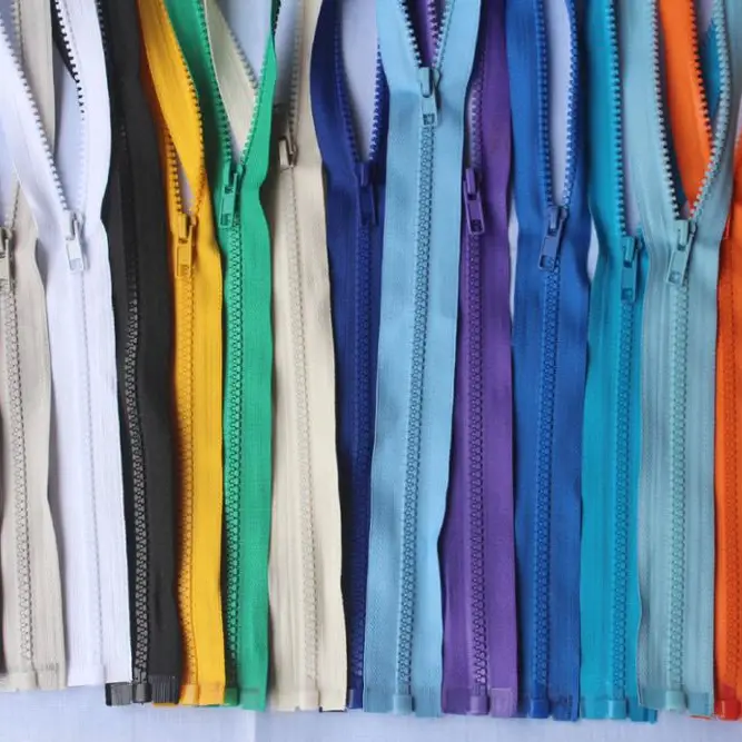 Brugerdefinerede professionelle engros beklædningstilbehør længde forskellige lynlåse harpiks gummi tand lynlåse 1