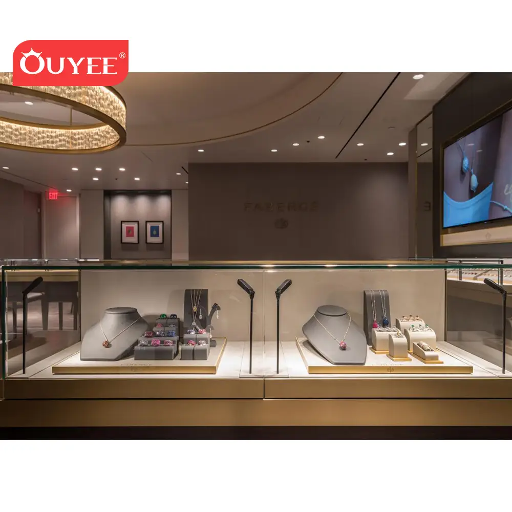 Arredamento su misura per gioiellerie e progettazione d'interni per negozi di gioielli. 1