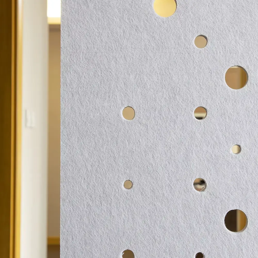 Painéil Fuaimiúla 3T PET Feilt a Mhúchann Fuaim le haghaidh Ballaí Oifige agus Siopaí Caife1 1