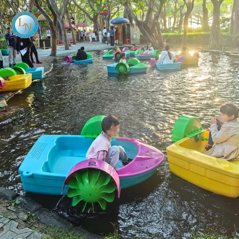 Commercial Summer Kids And Family Size Plastic Hand Crank Paddle Rowing Boat Water Paddle Boat For Water Games 1