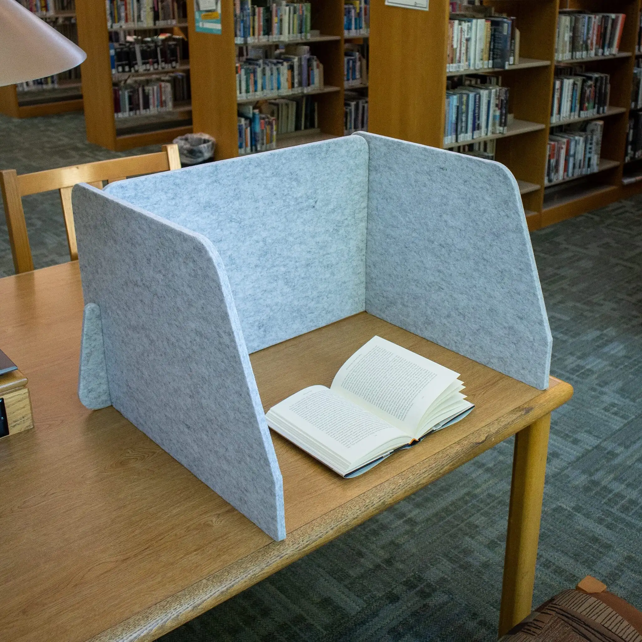 Akusztikus zajcsökkentő asztali elválasztók | Összecsukható adatvédelmi panelek diákoknak 1