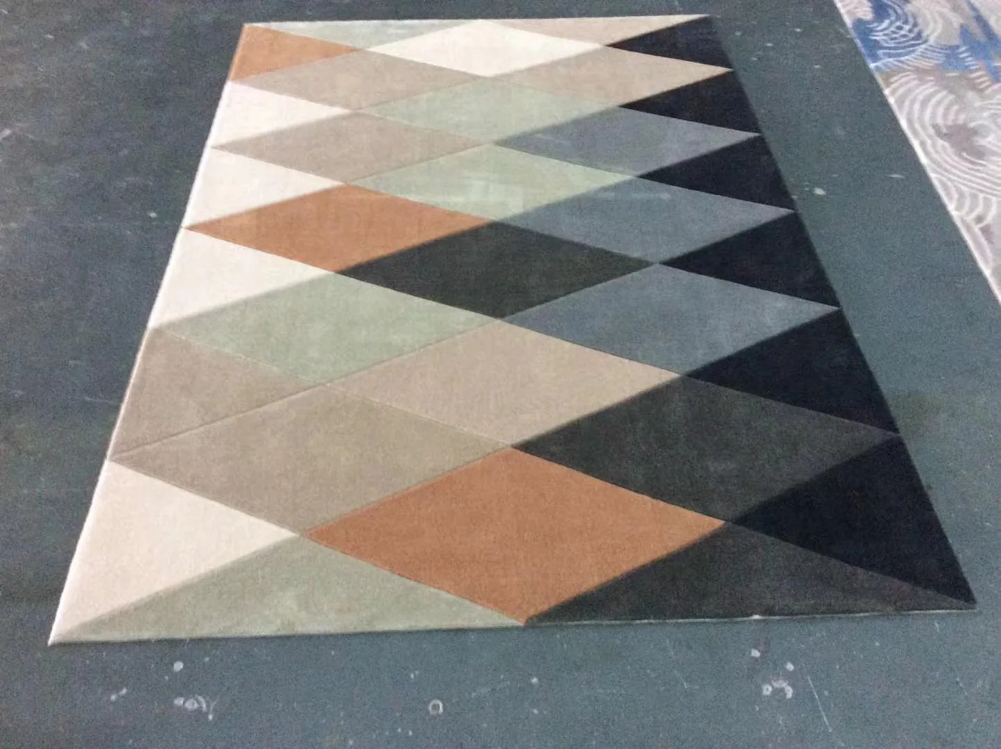 Custom Handmade Wool-Silk Tufted 3D Logo Rug Carpet 5