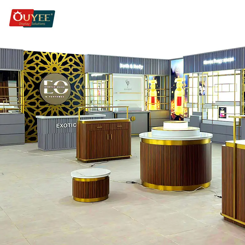 Expositor comercial para óleos de perfume, ideal para armazenamento em lojas de varejo. 1