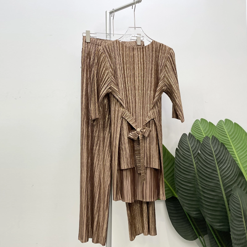 Ensemble deux pièces plissé pour femme, composé d'un haut à manches courtes et d'un pantalon ample, tenue décontractée 1