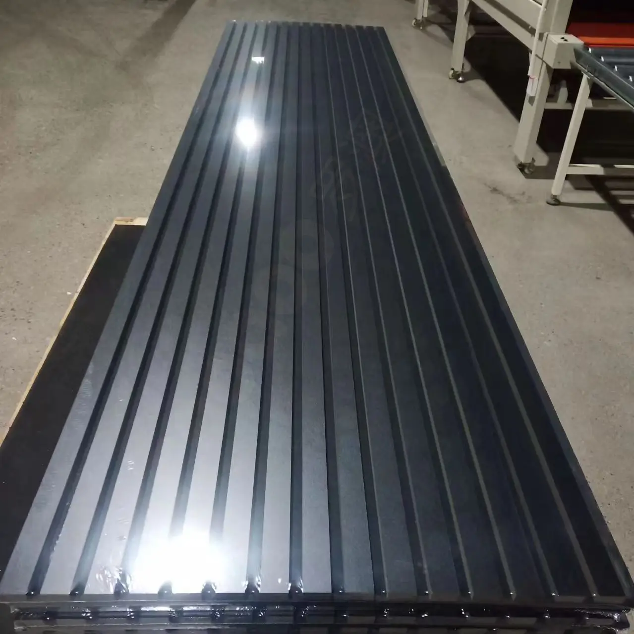 Painéil Balla Slat Aicéiseacha Adhmaid Fuaimdhíonach Veinír PVC MDF Akupanel 1