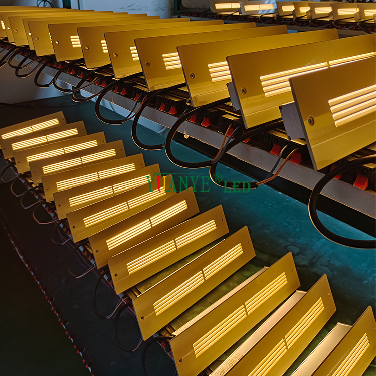 6W 9W 15W 24W Aluminium LED STEP Light IP65 Escaliers extérieurs Lights avec télécommande Walling extérieur YY-QJL024 9