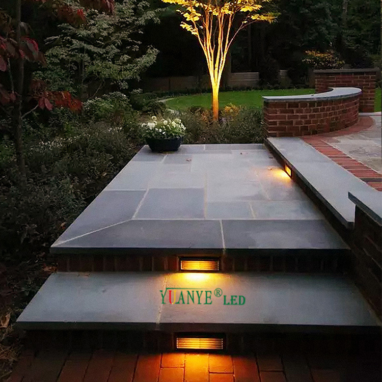 Escaliers muraux extérieurs éclairage yy-QJL017 intégré monté monté horizontal long pont à lad étape 12