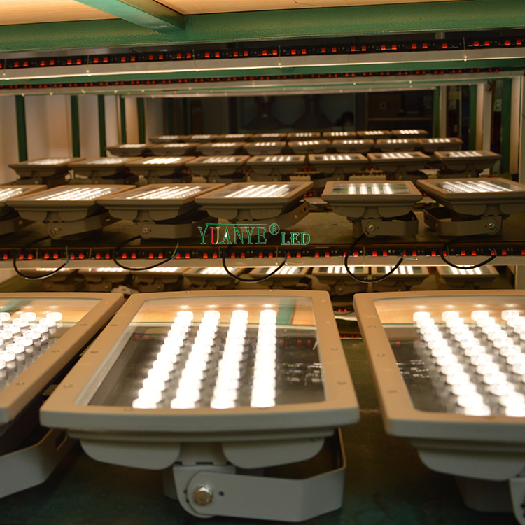 LED 스팟 라이트 DMX512 LED 램프 72W 120W 288W 17 인치 야외 건물을위한 22 인치 방수 홍수 조명 YY-TG4L 9