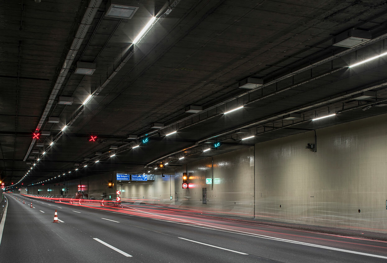 Quais são os fatores para escolher a fonte de iluminação do túnel? 1