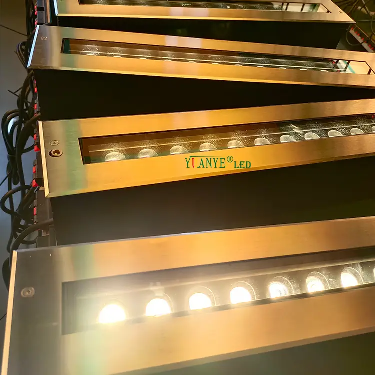 양질의 LED 매장 조명 조명 차도 RGB RGBW DMX512 실외 플로어 램프 RGB RGBW 포장 가벼운 YY-DML6 1