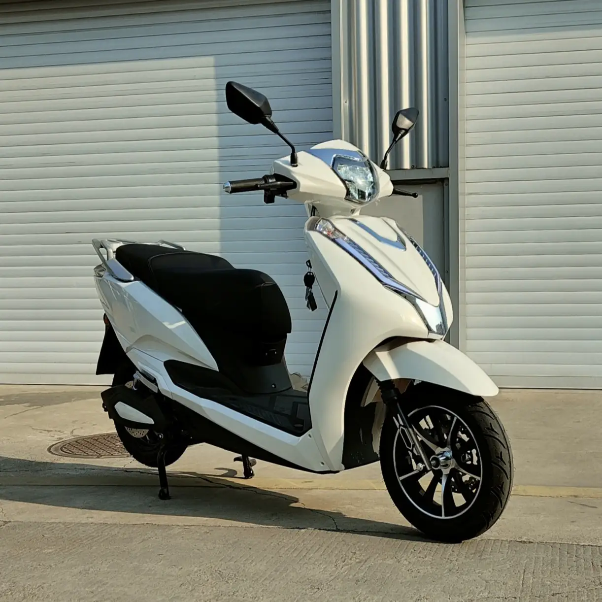 2000w 2000 watt EEC COC electric scooter with 40 mph and big tire 72v 40ah Lithium battery 1