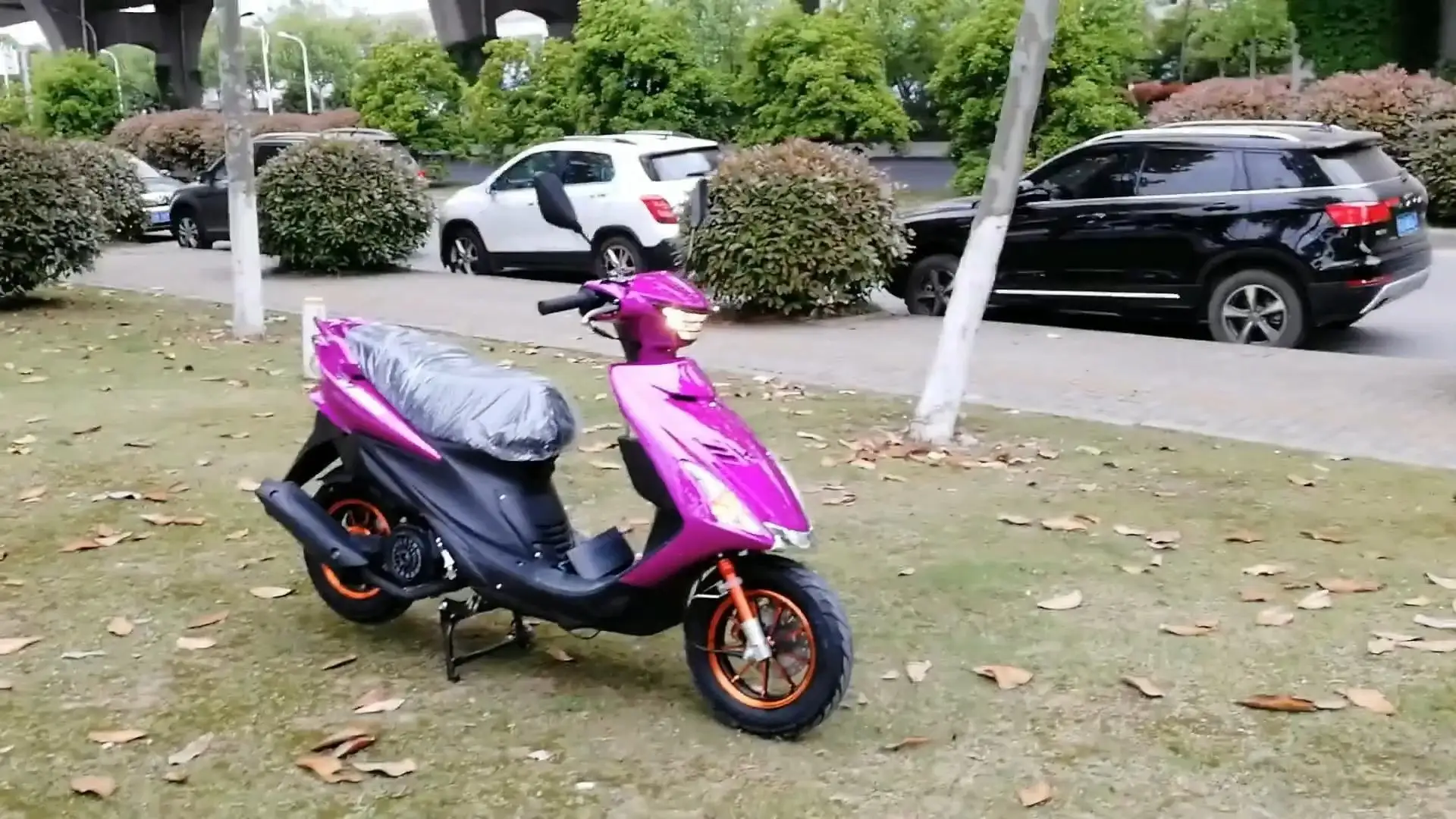 150cc အားကောင်းတဲ့ Suzuki မော်ဒယ်ရဲ့ မော်တာ မော်တာ V 150 v150cc စကူတာ V150 1