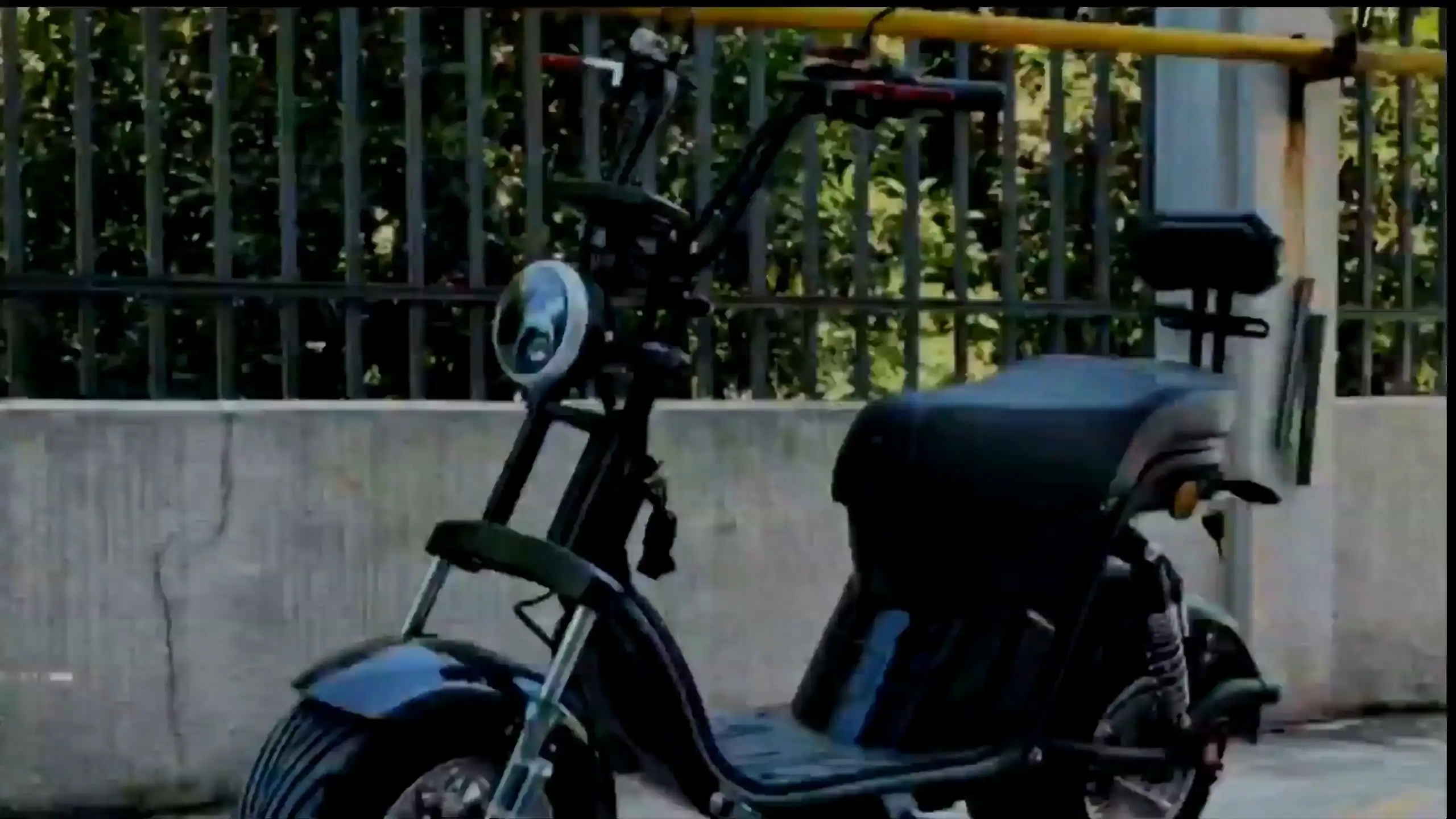 Scooter elétrica Citycoco X12 de 2000 W, 1500 W e 1000 W com bateria de lítio e pneu largo 1