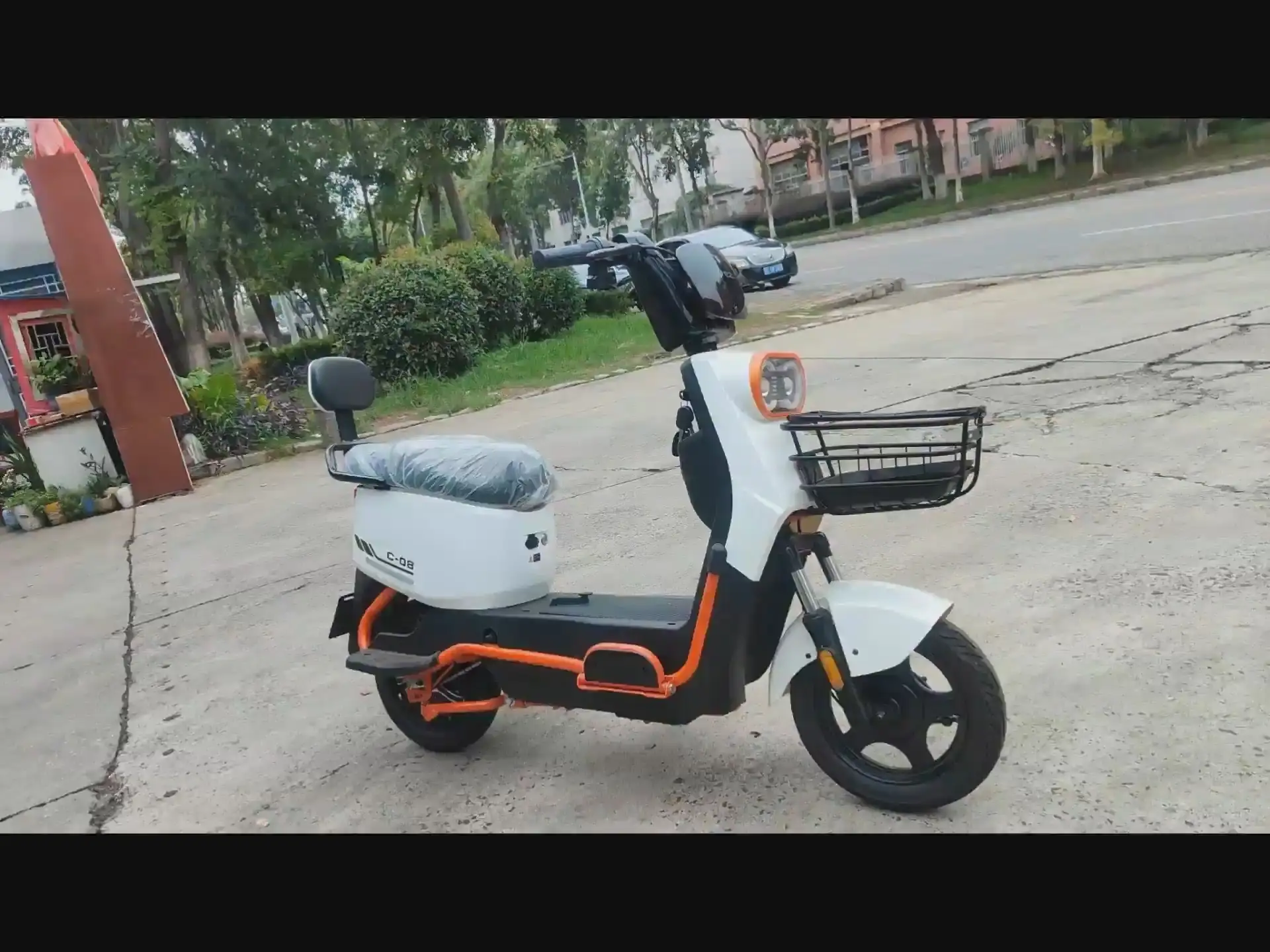 Scooter elétrica 350w 500w 48v e ciclomotor com pedais à venda 1