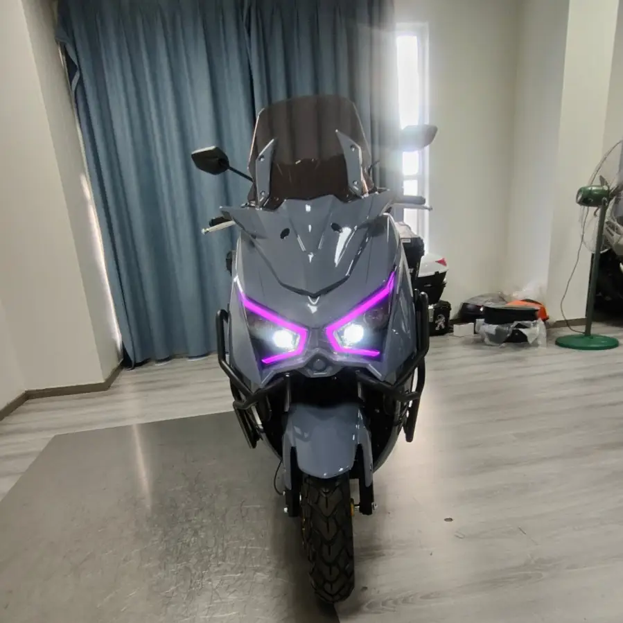 Latest luxury 150cc 180cc 200cc moto xmax scooter with 13 inch large wheel 1