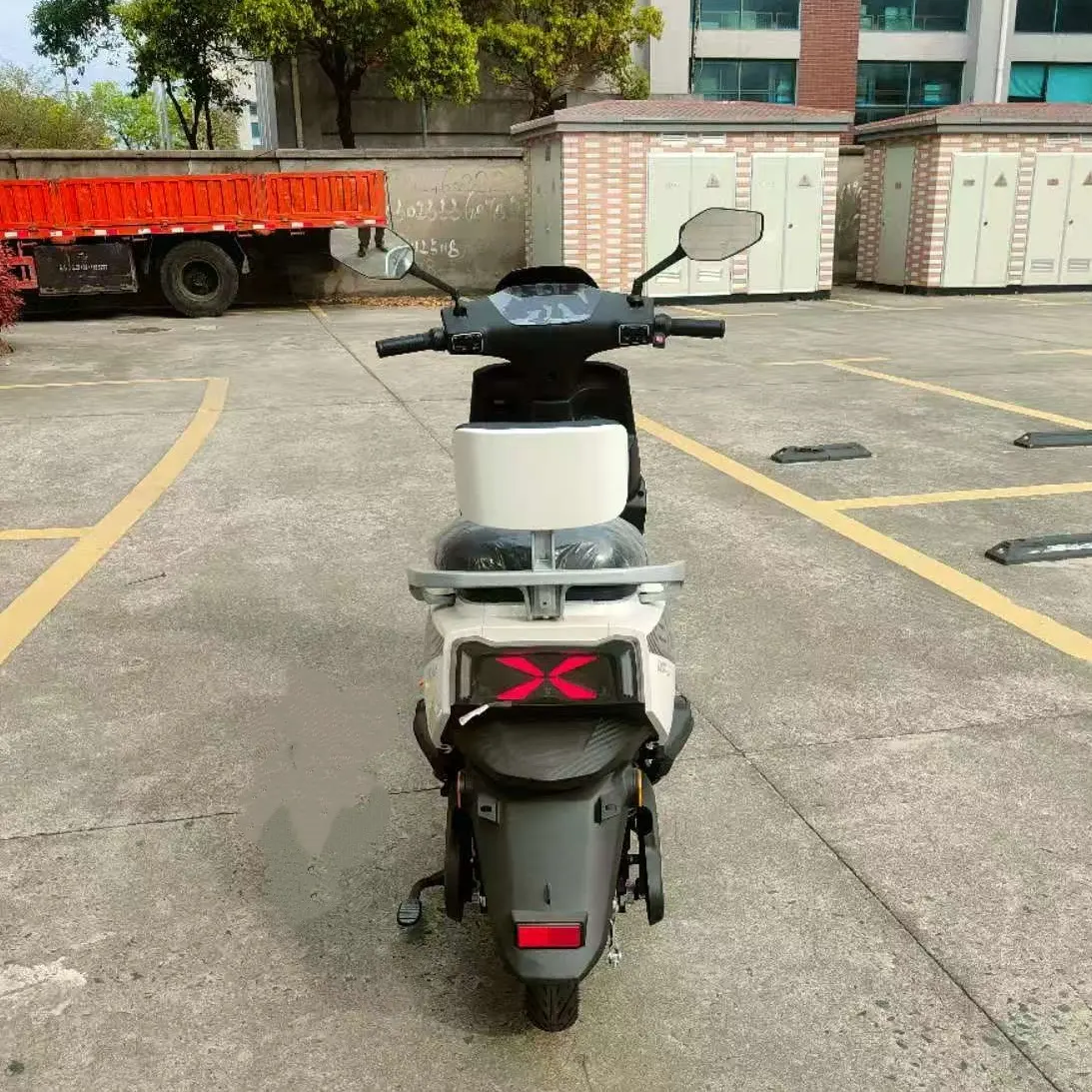 125cc Scooters by Cuccy Motor 7