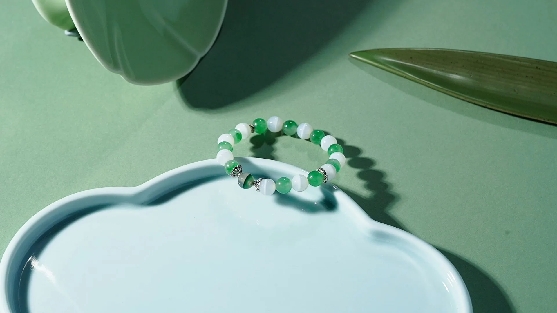Deerwhisper Dragon Jade & Apothecary Agate Armband HTA250307 1