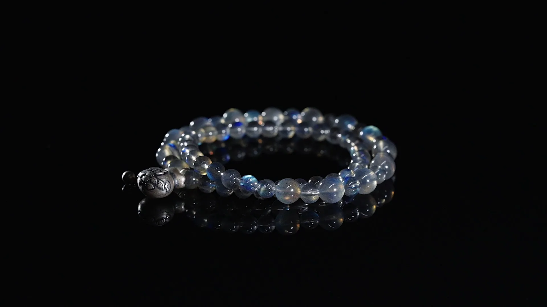 Deerwhisper Grey Moonstone Bracciale a doppio filamento con accento Bag Fu CSA250702 1