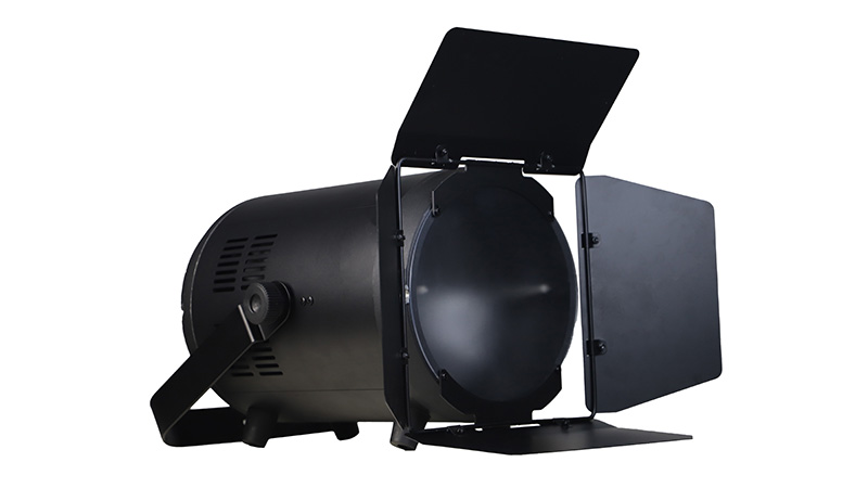 舞台イベントのためにCTO YR-J200とCOとズームパーズームパー 4