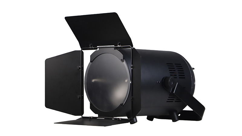 舞台イベントのためにCTO YR-J200とCOとズームパーズームパー 2