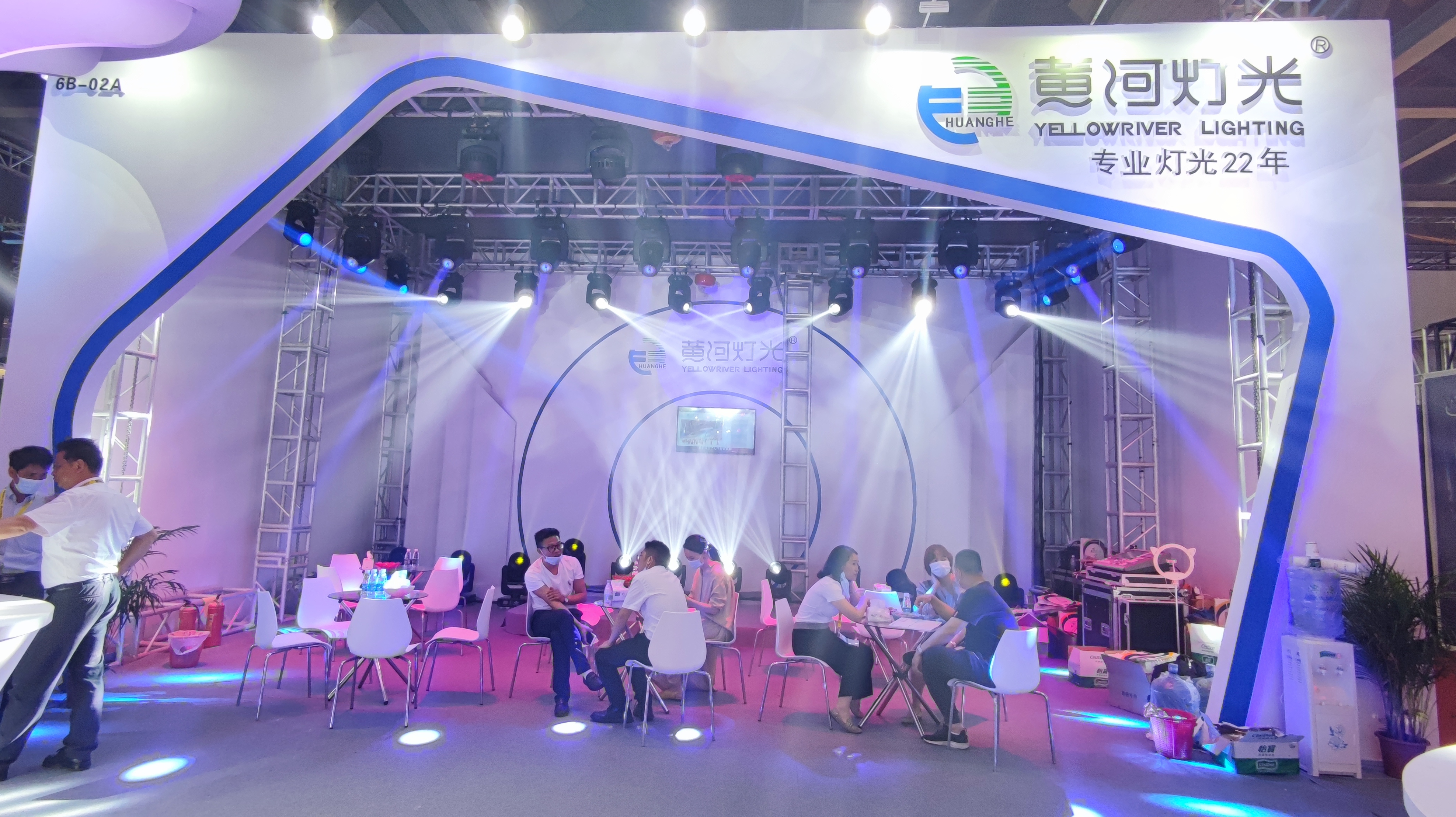 Professionele gele rivierverlichting nam deel aan de 2021 Get Show 1