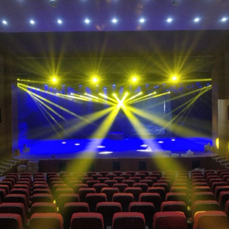 イエローリバー照明付きの劇​​場 2