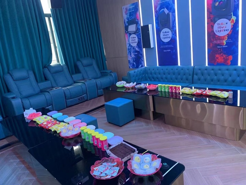 Yellow River Lighting family play harder,work harder 5