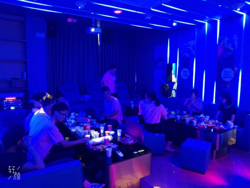 Yellow River Lighting family play harder,work harder 6