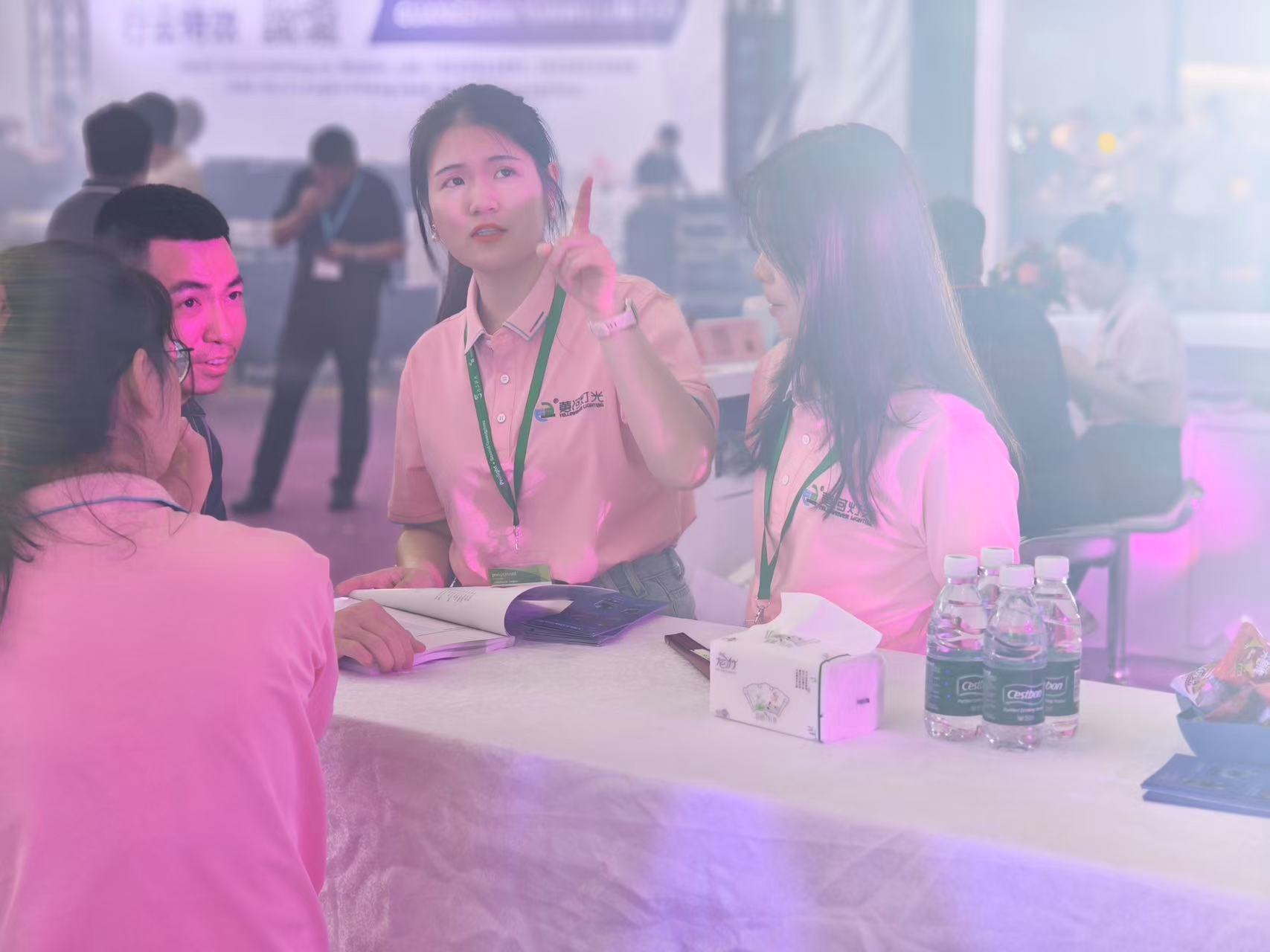 येलरिवर लाइटिंग गुआंगज़ौ प्रो लाइट+ साउंड में भाग लेती है, जो गुणवत्ता और नवाचार के माध्यम से दुनिया के साथ संलग्न है 5