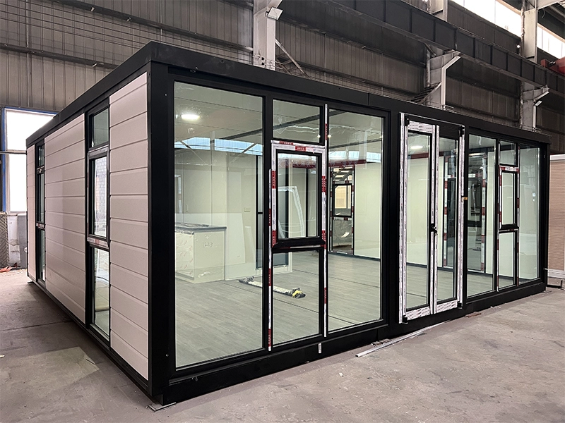 Polaris|20FT Modern expandable container house perfect for weekend getaways, offices, or studios 1