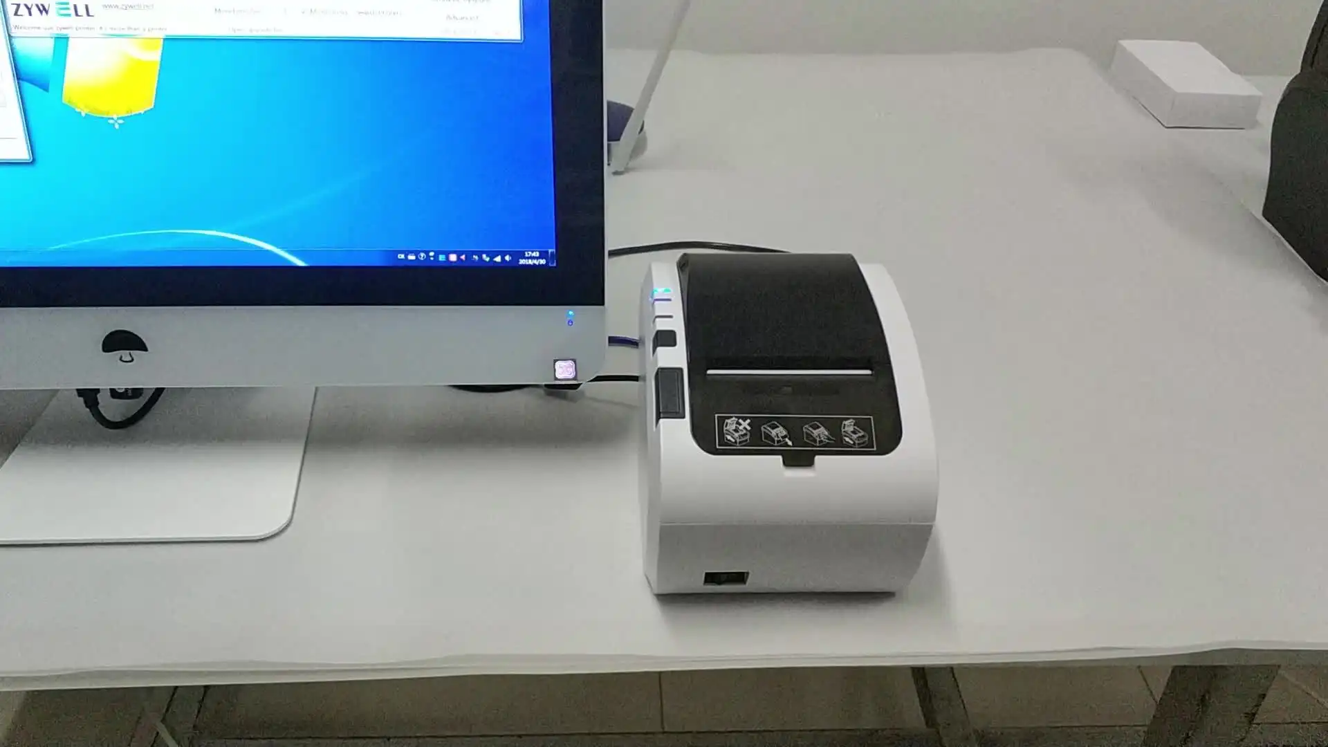 Zywell ZY303 Thermal Printer: Efficient, Cost-Effective, and Reliable. 2