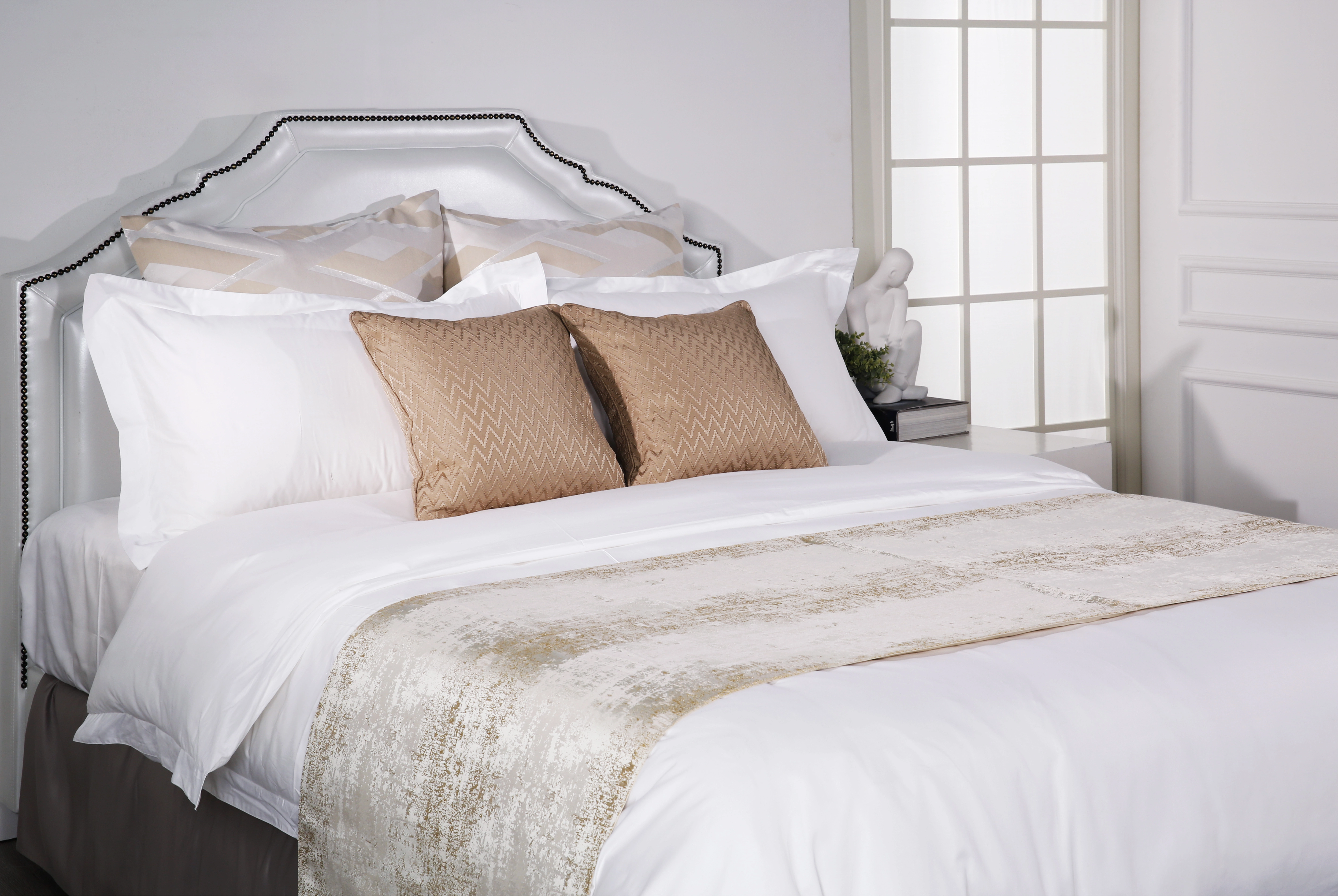 Custom Luxury King Size Bed Runner for Hotel 2