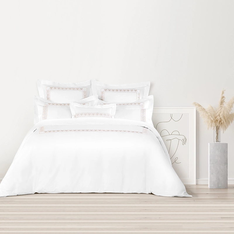 ELIYA Latest Design Gold Embroidery Style Hotel Linen Customized 40s 60s 80s 100s Bedding Set White Duvet Cover Bedsheet 1