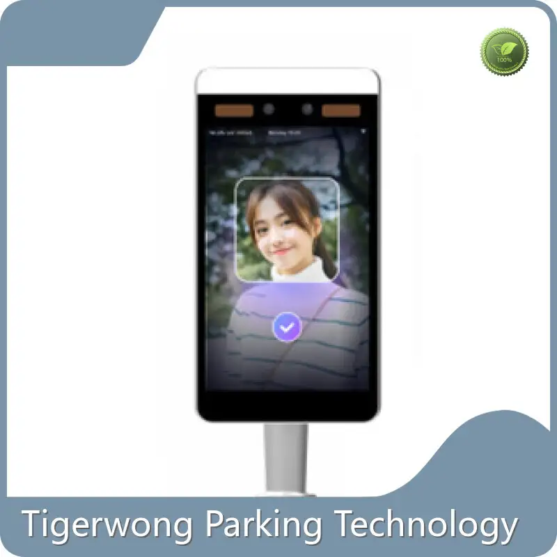 การออกแบบแบรนด์ Tigerwong Parking Boom Barrier Images ขนาด 8 นิ้ว Ultra-thin Face Recognition Body Tem 1