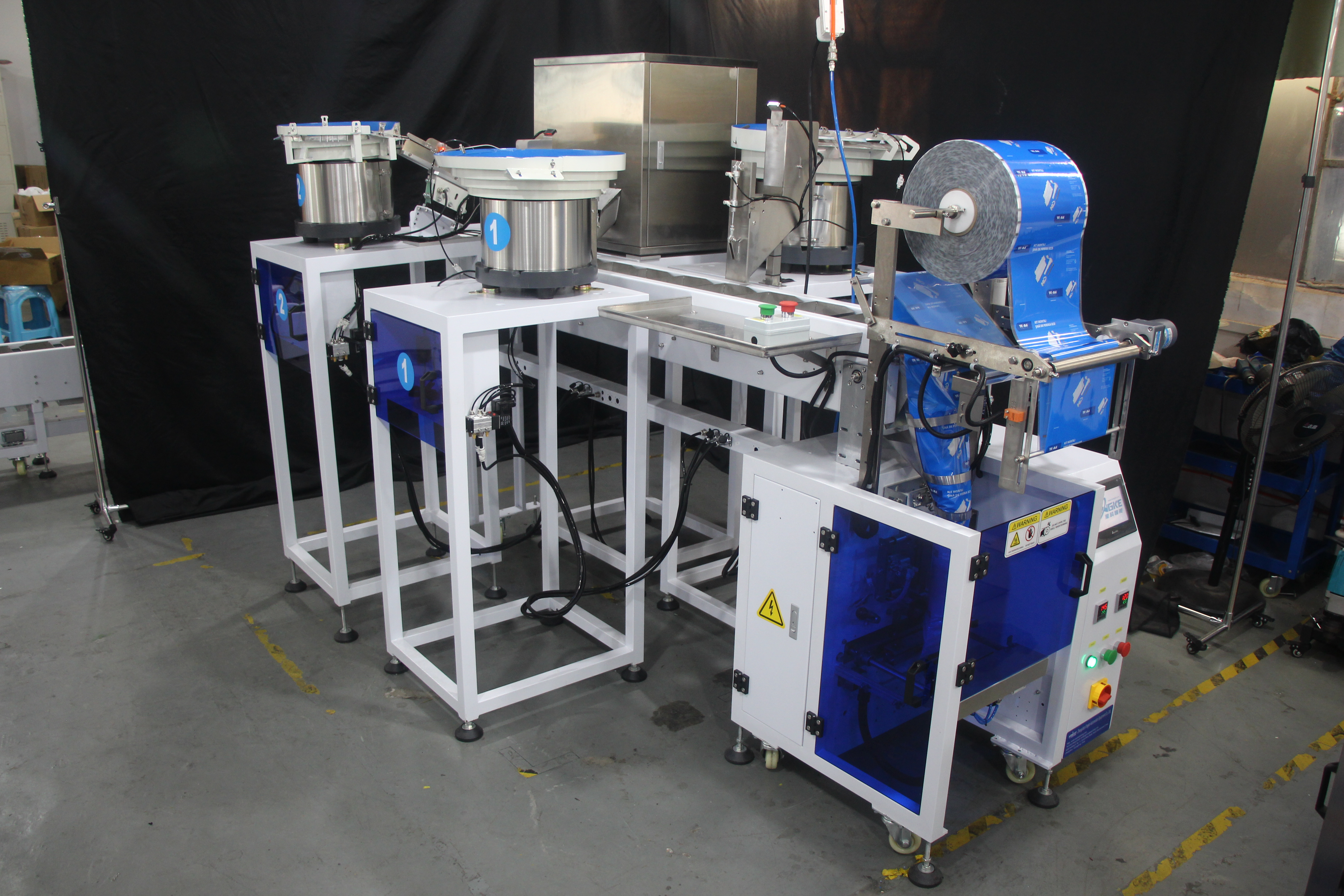  Customized Curtain fittings automatic packaging machine manufacturers From China | Xingke 