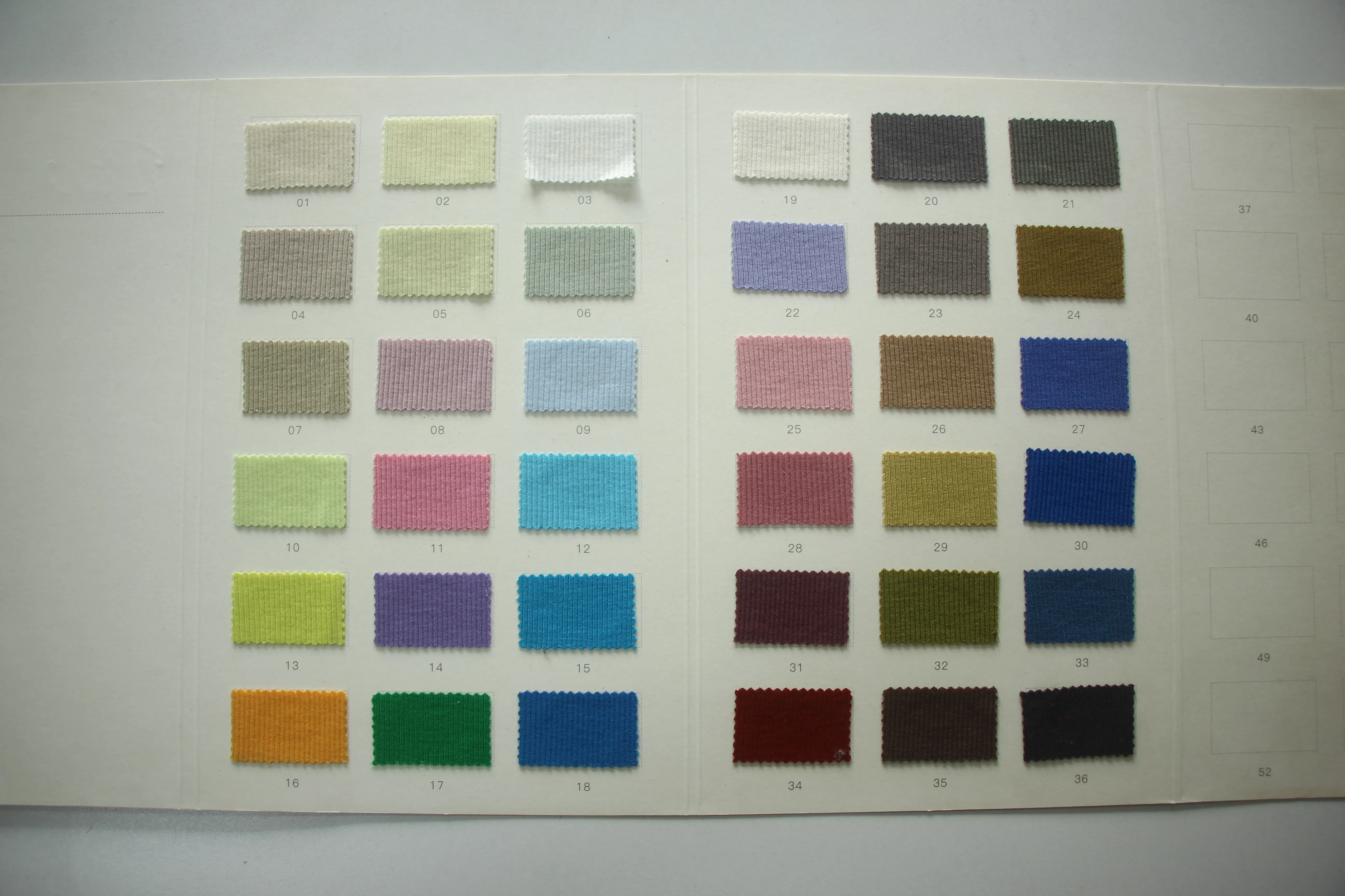 ผู้ผลิตการ์ดทำการ์ดสีที่กำหนดเอง Xingke 6