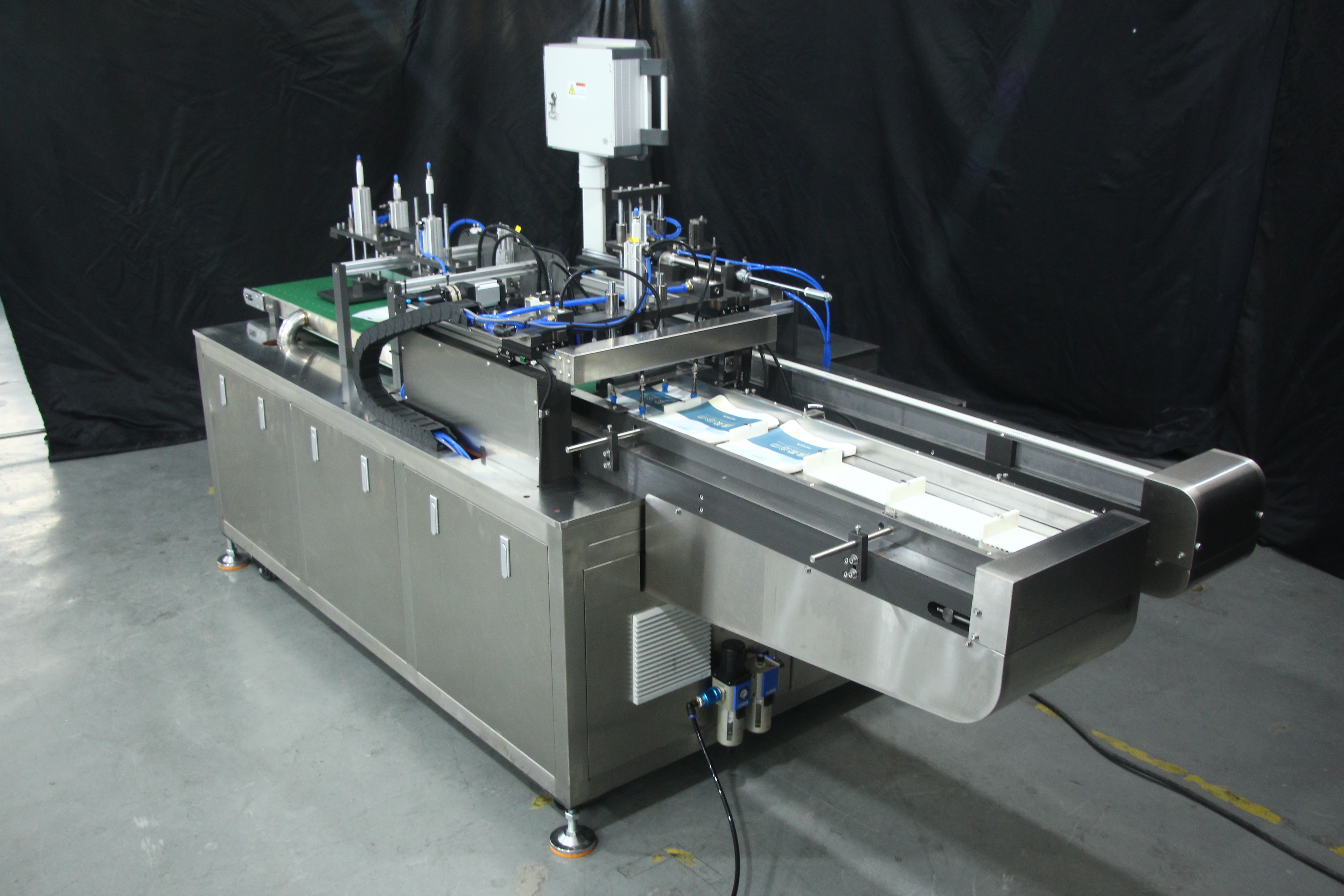 Automatic bagging Bath towel packaging machine Supplier & manufacturers | Xingke 6