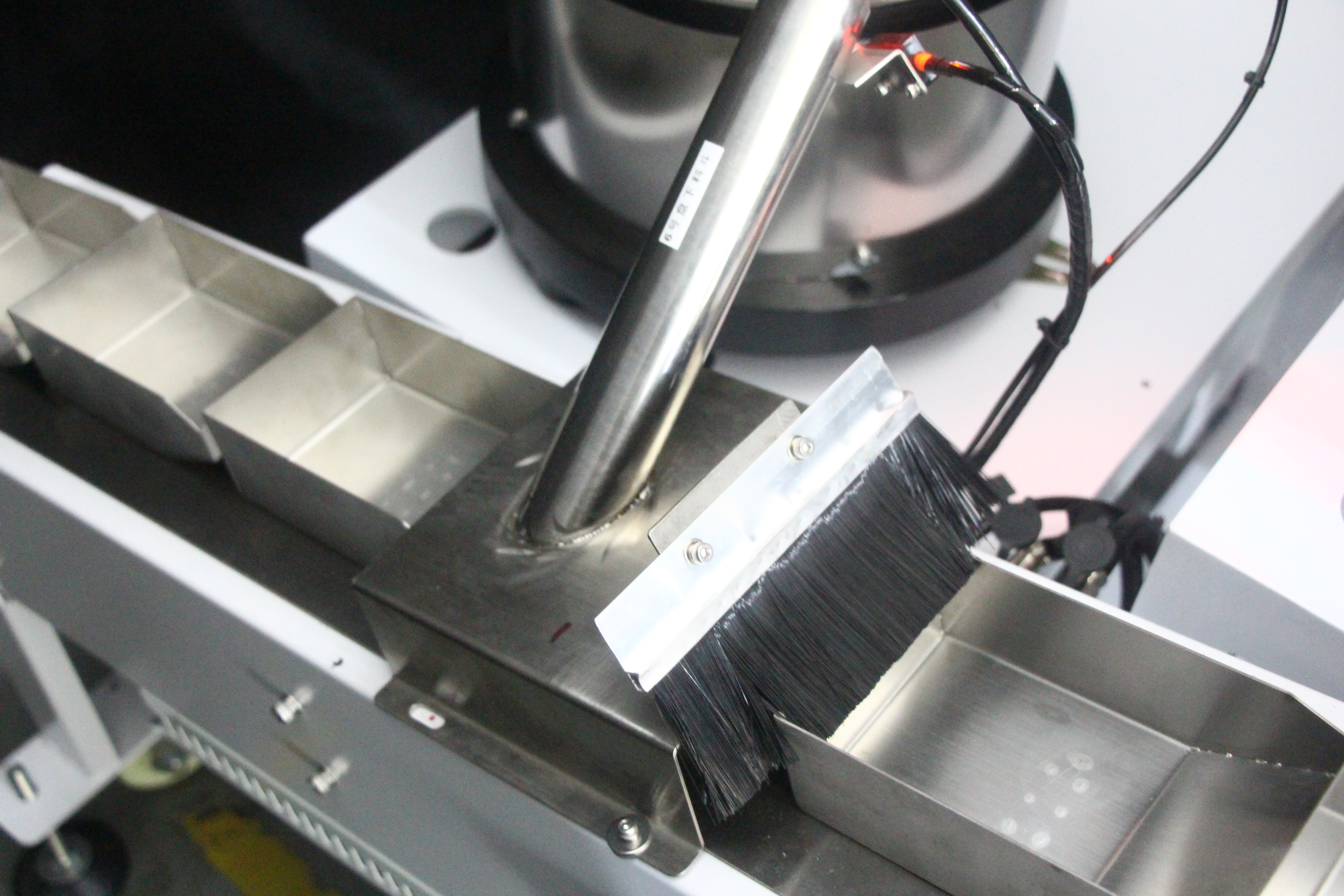 Xingke XK-B863T Hardware Schraube Waschmaschine Automatische Baggingmaschine Hochleistung 5