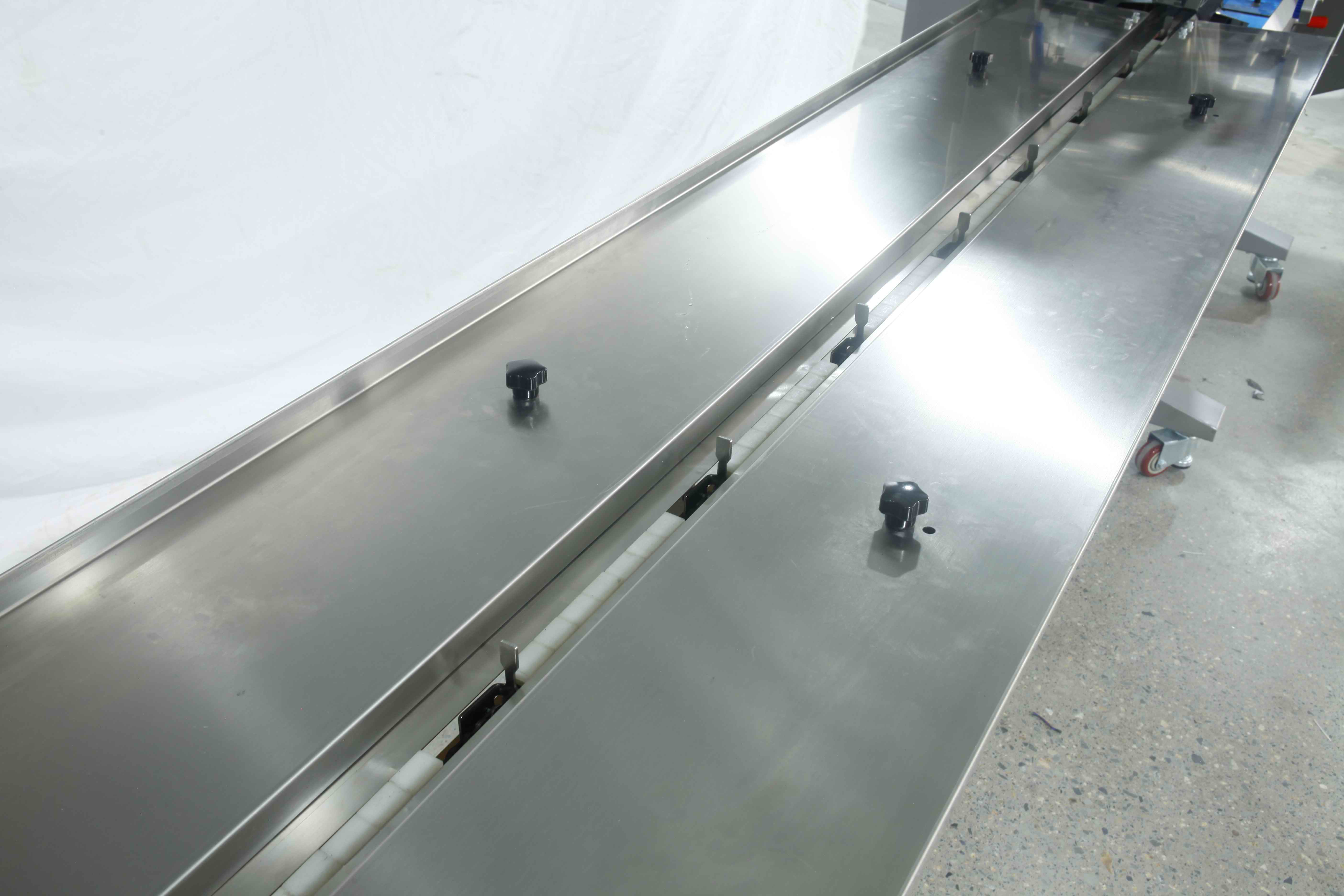 Máquina de embalaje automática de almohadas de alta calidad al por mayor - Zhongshan Xingke Automation Equipment Co., Ltd 8