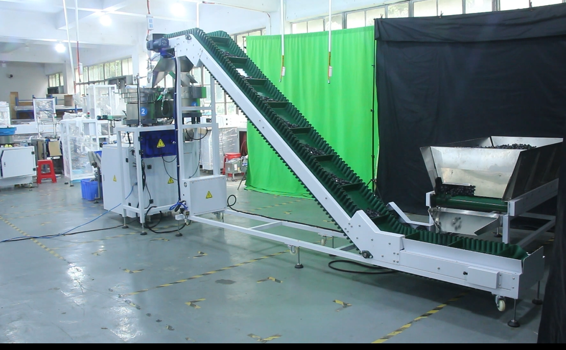 XK-C802Z weighing and complementing packaging machine for plastic parts Supplier & manufacturers | Xingke 4