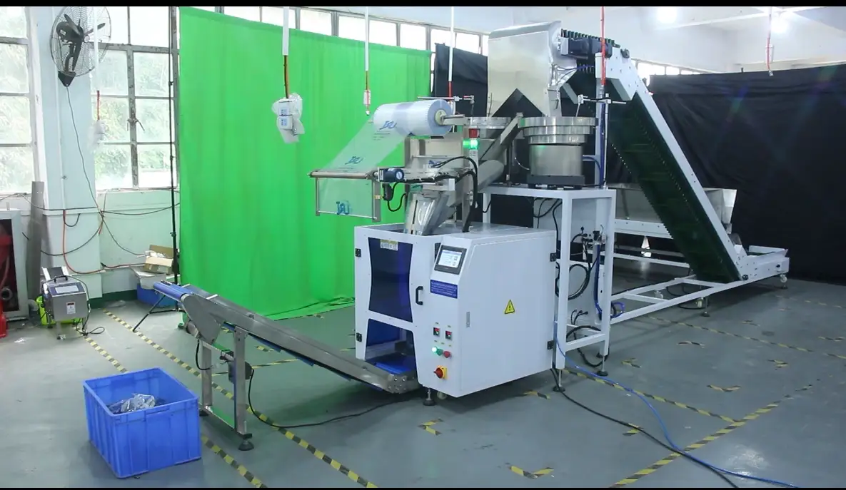 XingKe Machine Automatic Vertical Packing Machine Automatic Vertical Packing MachinePrice 1